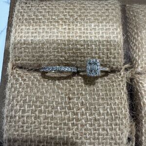 Radiant Silver Halo Ring Set